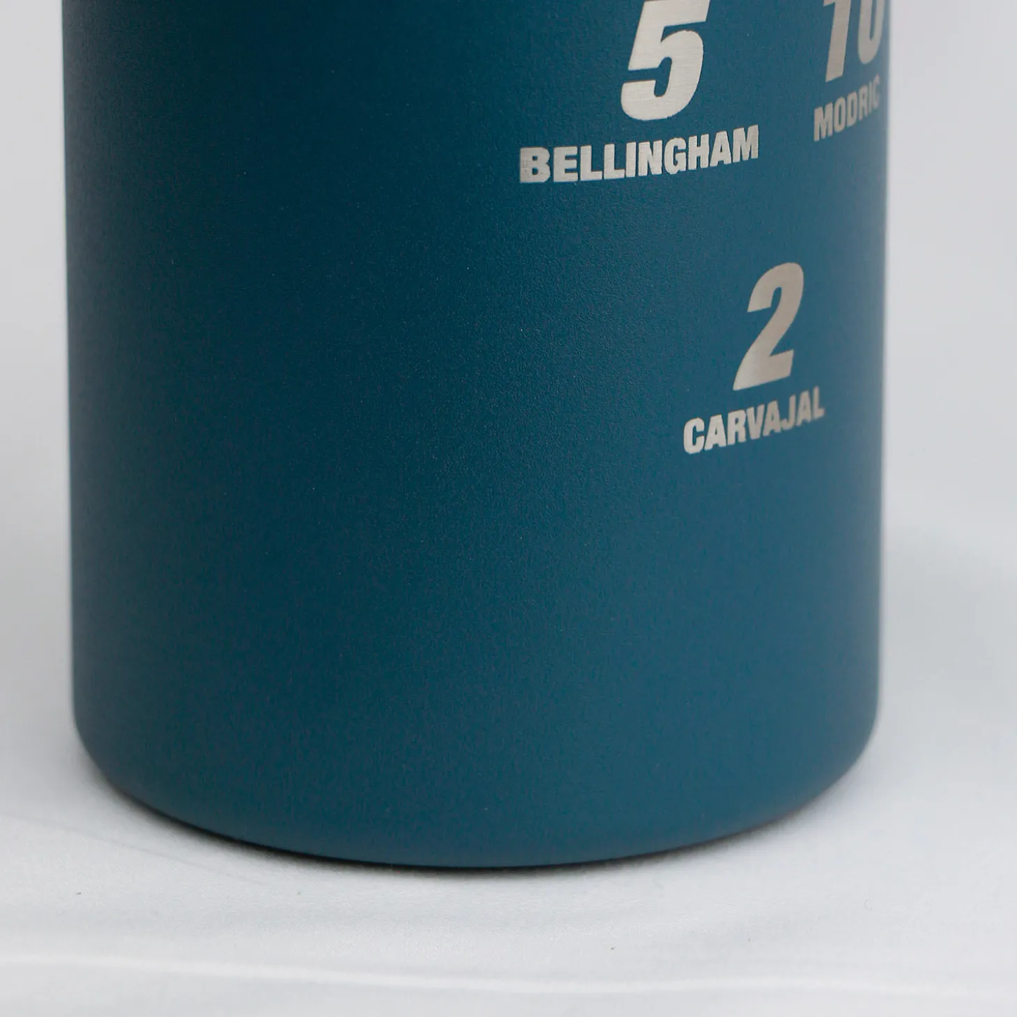 KINETICO Vaisselle^Thermos Numéro + Écusson 600ml Real Madrid Bleu